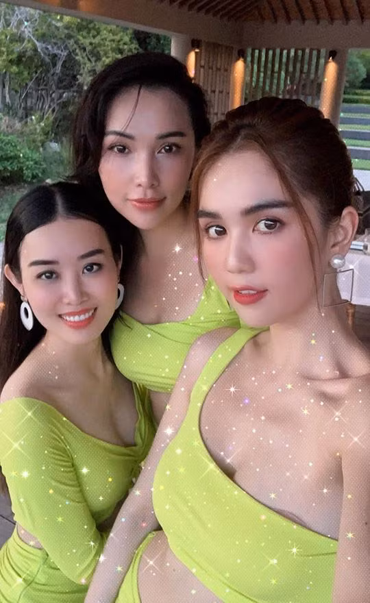 Ve nong bong cua dan nguoi dep du lich “xoa” cung Vu Khac Tiep-Hinh-2