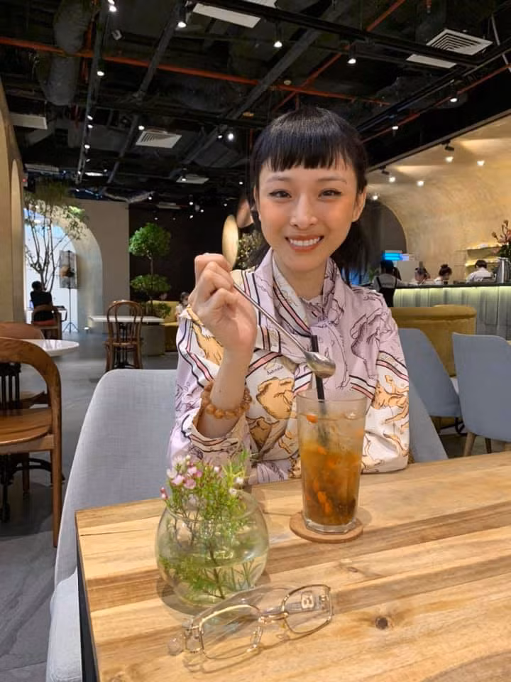Ba năm sau vụ lùm xùm liên quan tới đại gia Cao Toàn Mỹ, Trương Hồ Phương Nga sống khá khép kín.