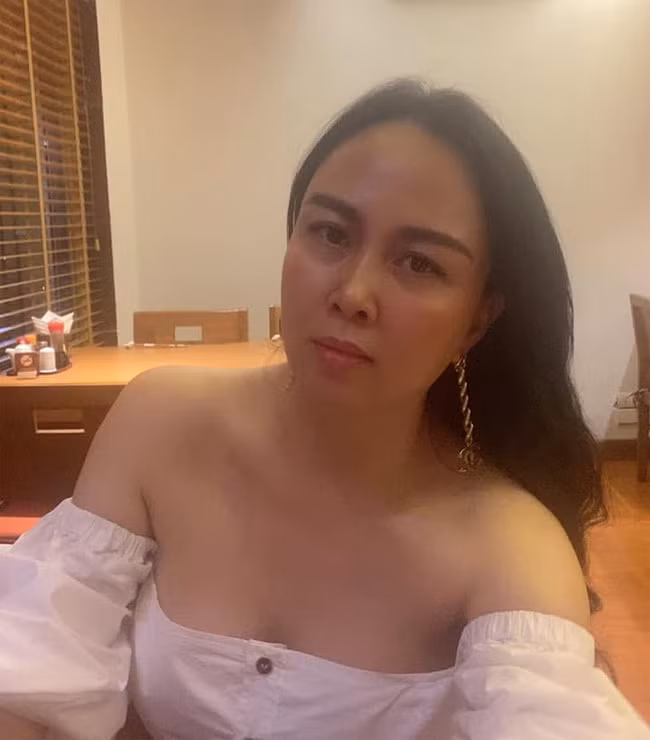 Làn da, mái tóc, vóc dáng của Phượng Chanel ngày càng đẹp hơn trong mắt mọi người. Chính vì thế mà Khắc Tiệp đã dành cho cô những lời hoa mỹ như: "Bờ vai đẹp nhất Việt Nam", "Bạn tôi đẹp nhất mùa xuân 1968 đến nay", "Bạn mình đẹp vô đối"...