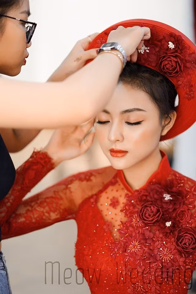 Cô bạn có kinh nghiệm làm người mẫu ảnh.