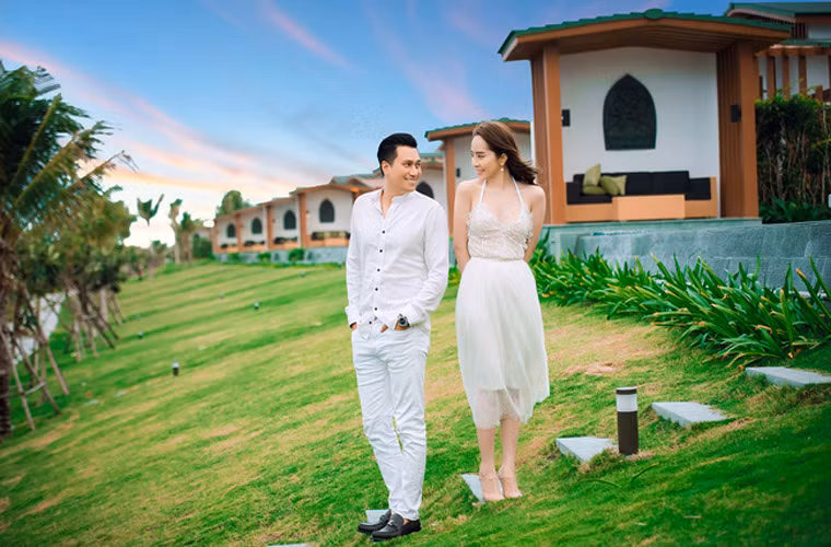 Quỳnh Nga từng tỏ thái độ không vui khi Việt Anh bình luận "thả thính" với một cô gái khác trên mạng xã hội.