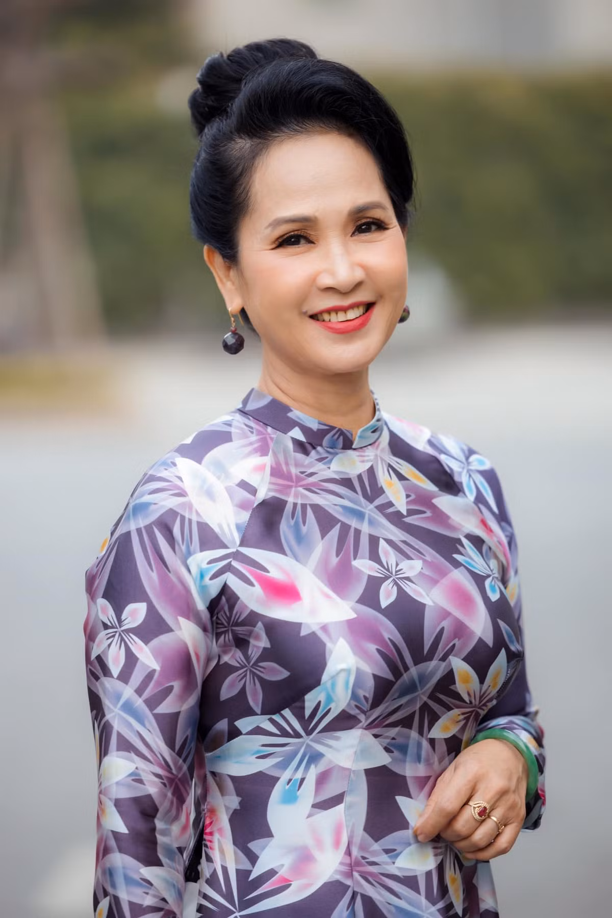 Phat ghen to am hanh phuc cua NSND Lan Huong o tuoi 60