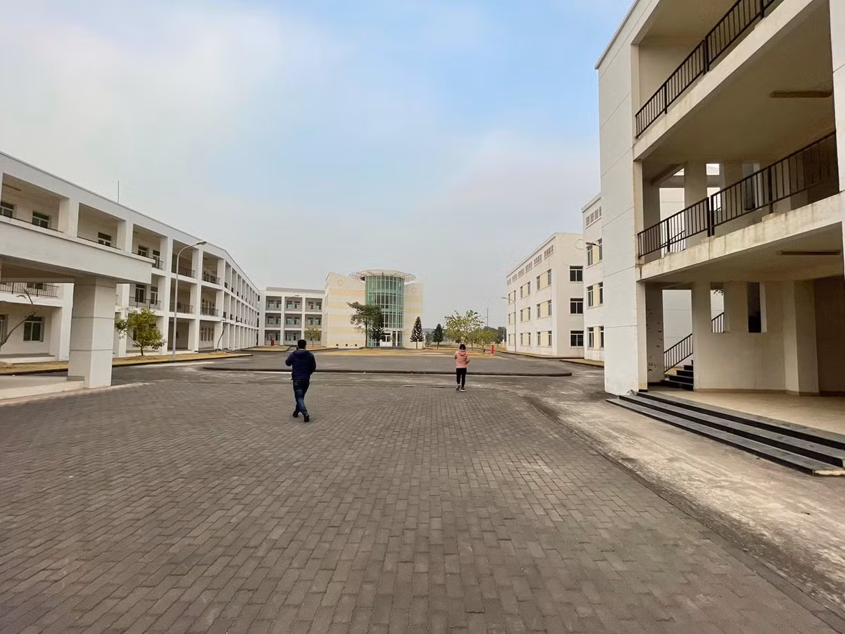 Bà Vũ Thị Cẩm Trang nói rằng, sự đồng hành, chung tay của Sun Group sẽ giúp Hải Dương có thêm điểm tựa và nguồn lực để vững tin, sẵn sàng đối đầu, vượt qua khó khăn do đại dịch, sớm đưa nhịp sống của người dân trở lại bình thường, từ đó ổn định tình hình kinh tế xã hội trên địa bàn tỉnh nói riêng và trên cả nước nói chung”. 