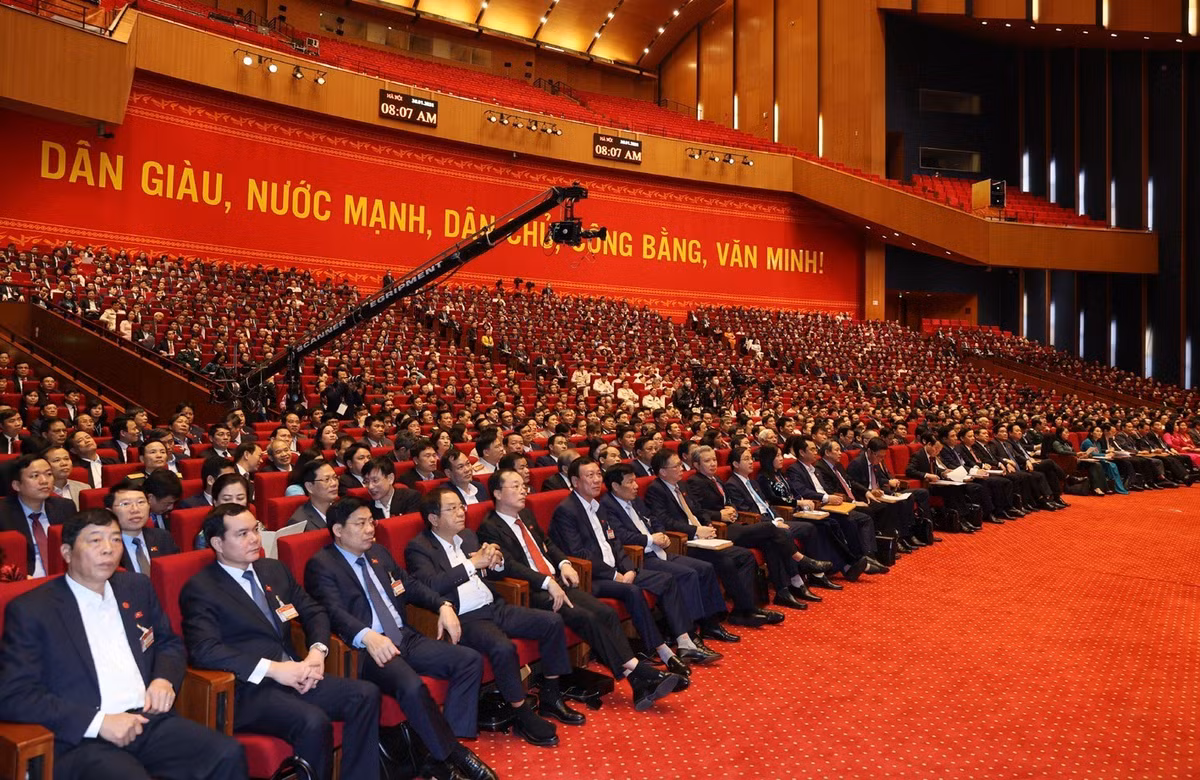 Dai hoi lan thu XIII cua Dang Cong san Viet Nam la mot su kien mang tinh lich su