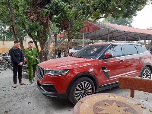 Ho Van Khoa noi gi ve viec no sung ban xe Duong Minh Tuyen?