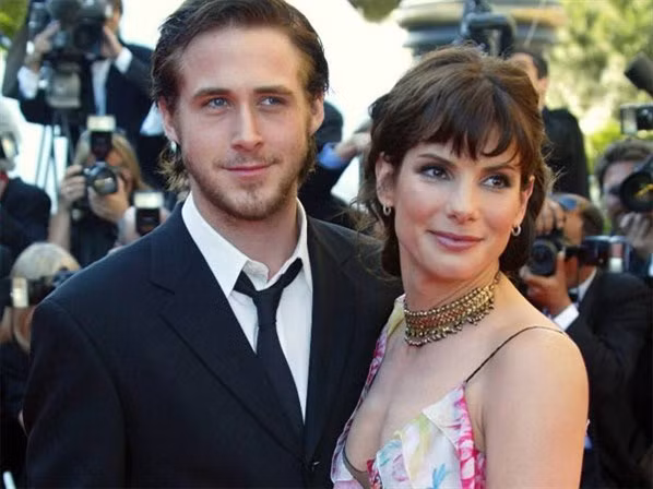 Trước Jesse, nữ diễn viên nổi tiếng Hollywood từng hẹn hò với các nam tài tử Hollywood như Tate Donovan, Matthew McConaughey và Ryan Gosling.