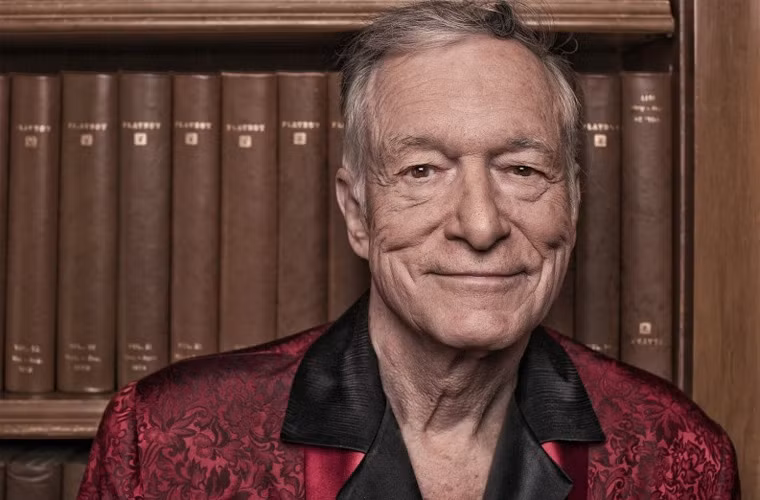 Hugh Hefner là chủ nhân một Kỷ lục Guiness thế giới vì giữ kỷ lục là tổng biên tập lâu năm nhất của một tờ tạp chí. Ông là tổng biên tập của tờ Playboy hơn 60 năm từ lúc tờ báo ra đời cho tới nay.