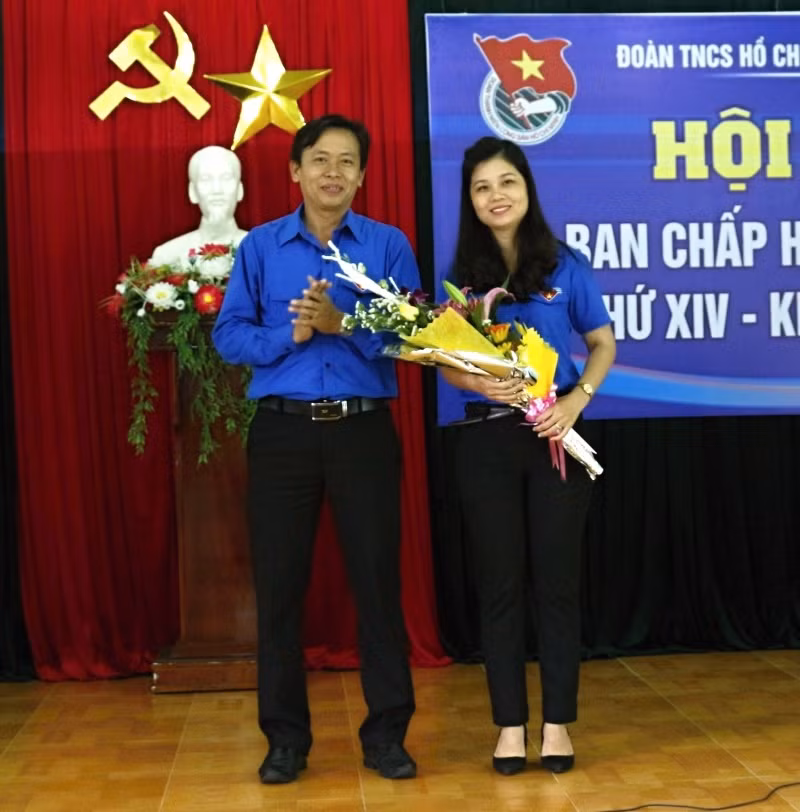 Từ 6/2014 - 11/2014, chị là Uỷ viên Ban Thường vụ Tỉnh Đoàn; Trưởng Ban Tuyên giáo Tỉnh Đoàn. Từ tháng 11/2014 - 4/2017, chị là Phó Bí thư Tỉnh Đoàn; Phó Bí thư Chi bộ cơ quan Tỉnh Đoàn; Đại biểu Hội đồng nhân dân tỉnh. Từ tháng 4/2017 đến nay, chị là Bí thư Tỉnh Đoàn; Bí thư Chi bộ cơ quan Tỉnh Đoàn; Đại biểu Hội đồng nhân dân tỉnh. 