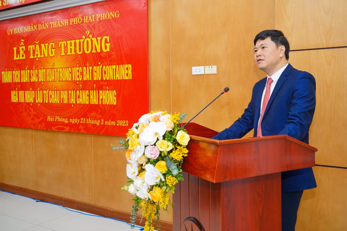 Phó Chủ tịch UBND thành phố Hải Phòng Hoàng Minh Cường biểu dương, đánh giá cao các đơn vị đã lập thành tích xuất sắc đấu tranh phòng, chống buôn lậu, gian lận thương mại. Chiến công này tạo khí thế thi đua tới các cơ quan, lực lượng chức năng, từ đó tiếp tục phối hợp chặt chẽ, ngăn chặn, đấu tranh có hiệu quả trong phòng, chống buôn lậu, gian lận thương mại, nhất là trên địa bàn thành phố có cảng biển lớn nhất miền Bắc, nơi giao thương, hàng hóa xuất nhập khẩu với khối lượng lớn. 