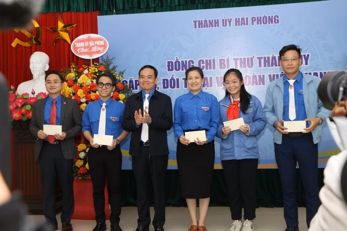 Nam giang vien nghi day ve lam nong nghiep sach, thu hang chuc ty moi nam-Hinh-6
