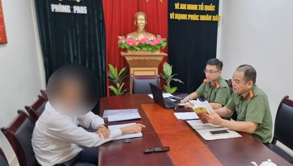 Hải Phòng: Người đàn ông bị phạt 10 triệu vì đăng bài sai sự thật trên facebook Hai Phong: Nguoi dan ong bi phat 10 trieu vi dang bai sai su that tren facebook