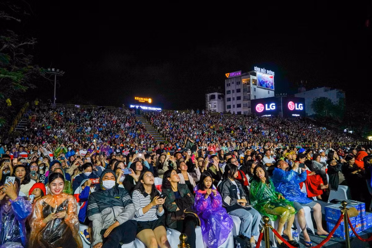 Le hoi Hoa Phuong Do- Hai Phong 2023 dac sac, an tuong-Hinh-5