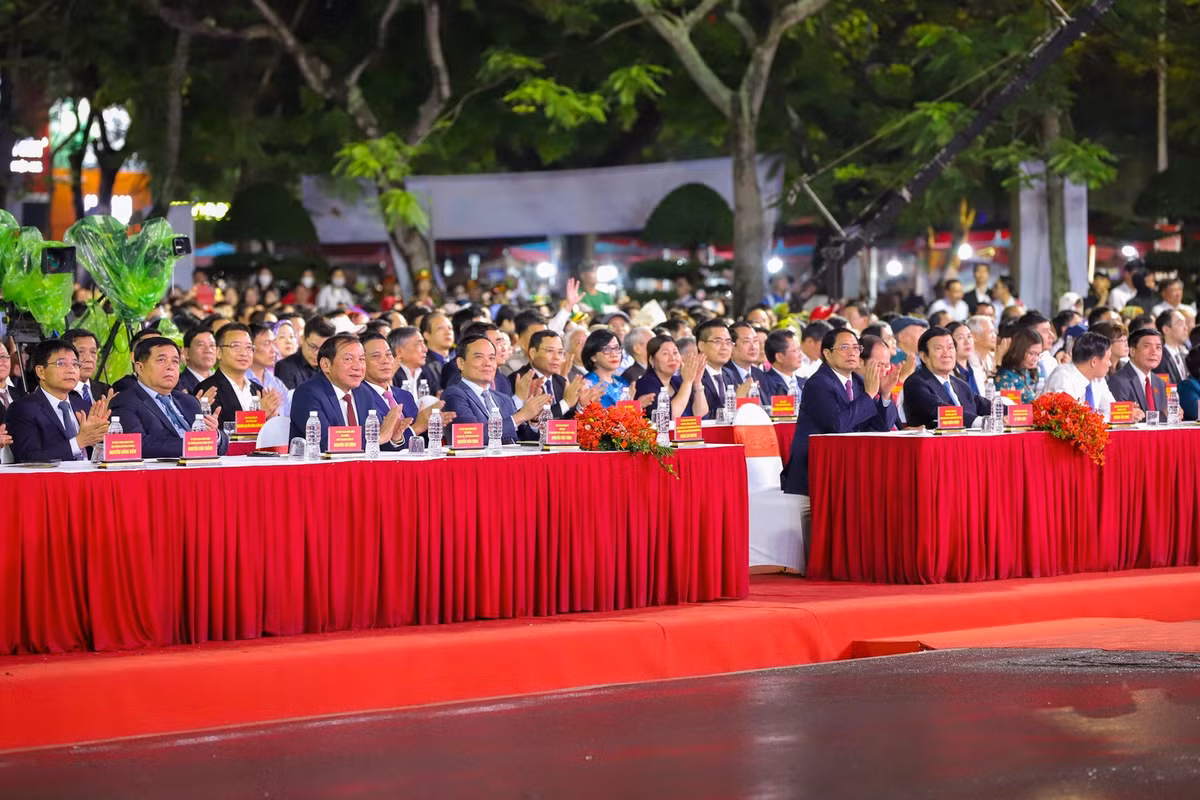 Le hoi Hoa Phuong Do- Hai Phong 2023 dac sac, an tuong