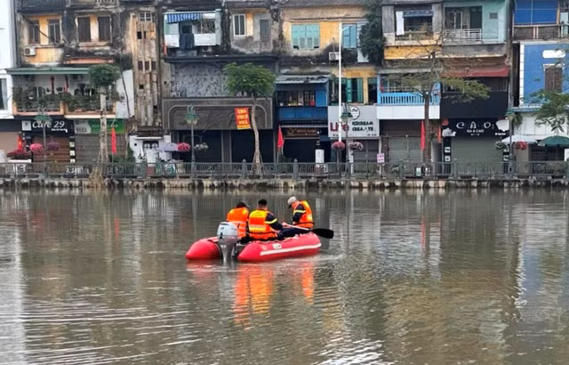 Hai Phong: Kip thoi cuu song thanh nien nhay cau ngay mung 3 Tet