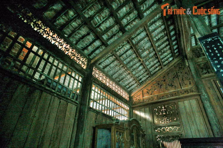 Hàng năm, tại ngôi nhà này, gia đình ông Võ cúng giỗ tổ tiên trong gia tộc rất trọng thể. Họ vẫn lưu giữ một nghi tiết cúng đất đặc sắc vào ngày 14 tháng 4 Âm lịch với lễ vật cúng là đầu heo và chè.