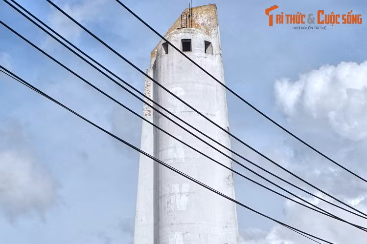 Nhờ vậy, áp lực nước được giảm xuống. Nếu để áp lực lớn, thì khi hòa vào mạng lưới đường ống cấp nước nhỏ hơn có thể gây ra tình trạng xì, vỡ đường ống.