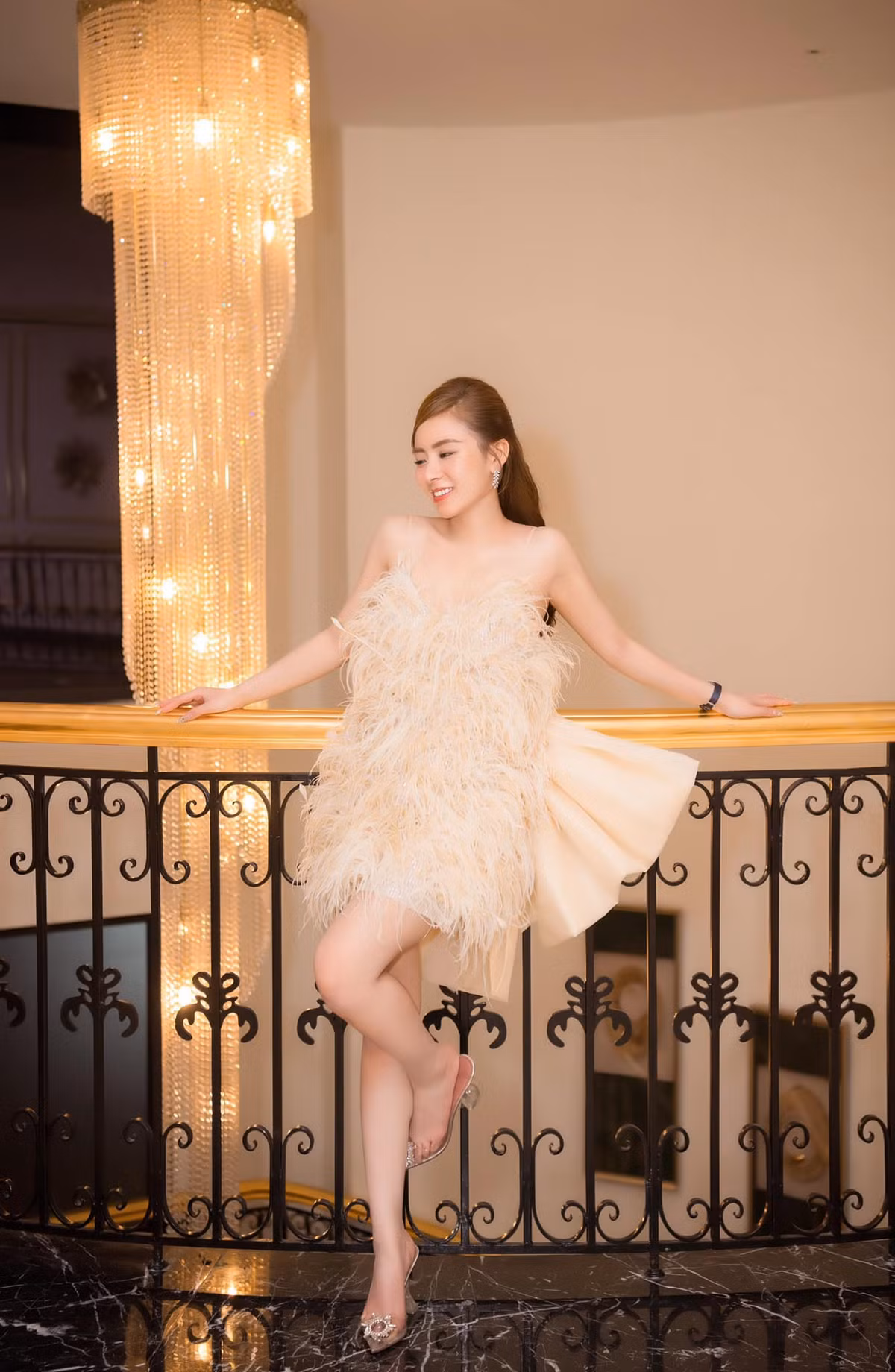 Thậm chí, một số người còn nói vui rằng: "Muốn cưới cô gái này làm vợ", "Phải lấy người như em",...