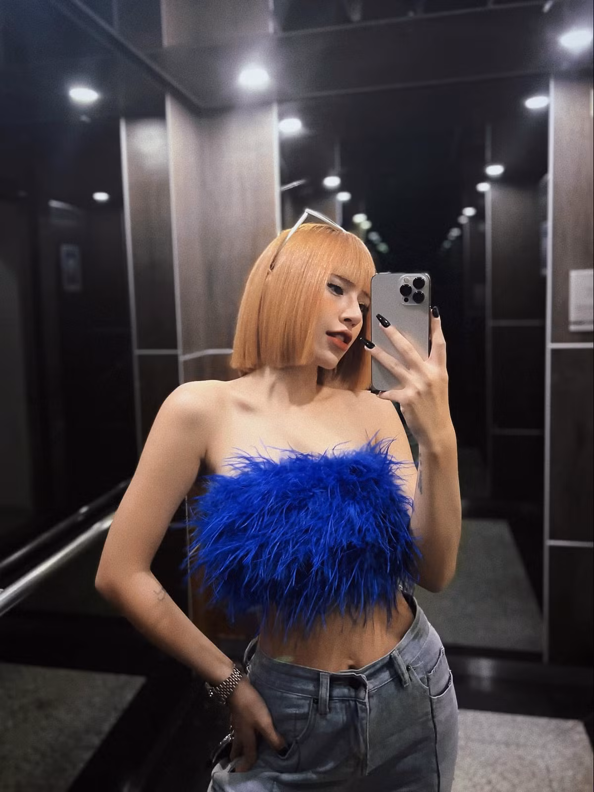 Dù đã làm mẹ nhưng body của nữ DJ nổi tiếng vẫn khiến cư dân mạng trầm trồ khen ngợi.