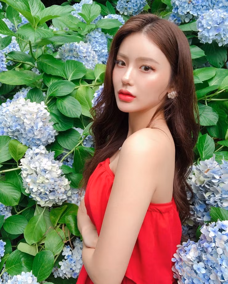 Thực tế, Sarah Kim rất chăm chỉ tập thể thao. Một trong số đó là golf.