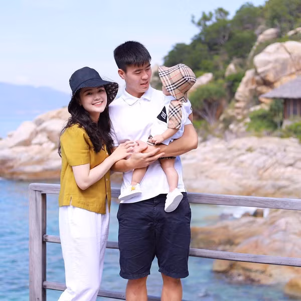 Quỳnh Anh trông cũng trẻ trung hơn rất nhiều sau khi xuống cân.