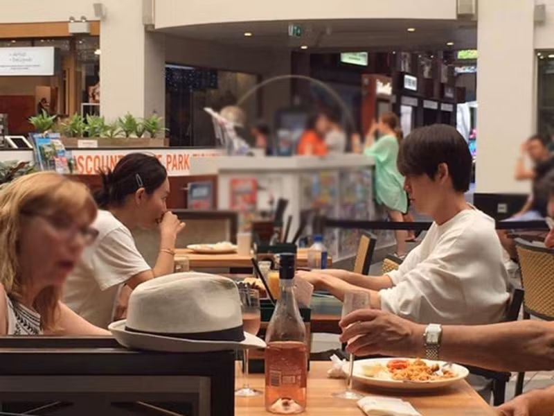 Trong 2 năm qua, cặp đôi vẫn dành thời gian đi du lịch cùng nhau.