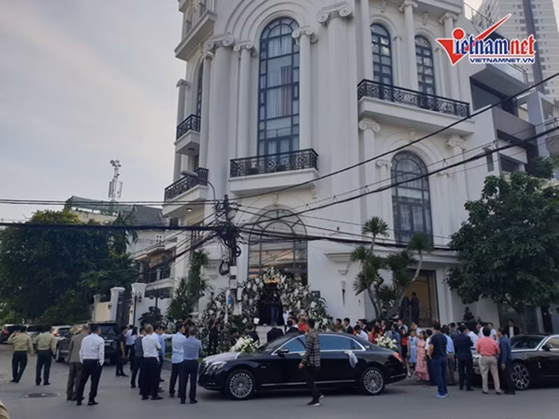 Nhà riêng của Bảo Thy luôn được thắt chặt an ninh. Ảnh: Vietnamnet