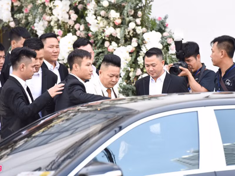 Doanh nhân Phan Lĩnh trong hôn lễ. Ảnh: Zing