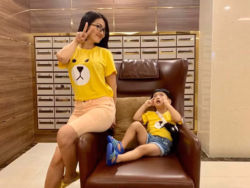 Ngọc Lan và Thanh Bình cùng nhau chăm sóc con trai dù cả hai không còn sống chung.