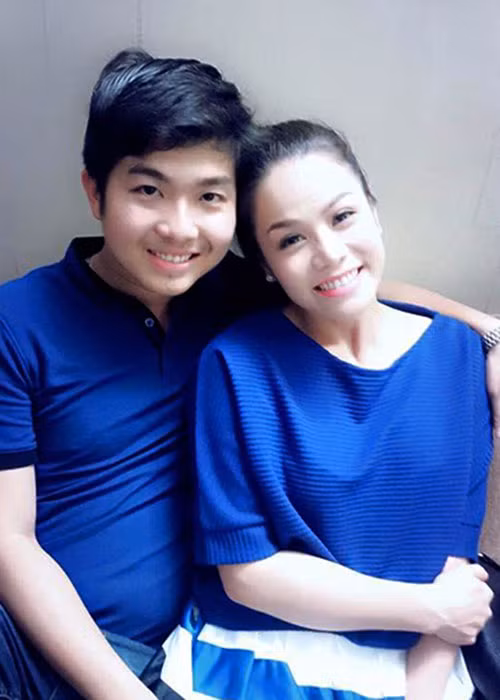 Nhat Kim Anh bi chong cu to gia tao, chi gai tiet lo dieu khong ai ngo