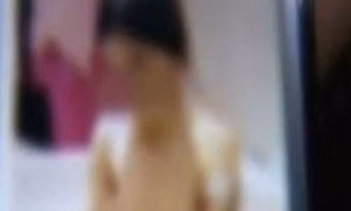 Vuot hang tram km de ep nu sinh 17 tuoi quan he tinh duc