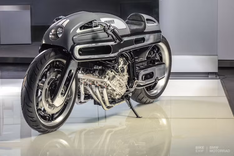 Hiện tại môtô BMW K1600 là một trong những mẫu xe đường trường xuất sắc và hiện đại nhất Thế giới với động cơ 6 xi-lanh, 7 máy tính điều khiển cùng đèn pha chủ động. Tuy nhiên, nó không phải là mẫu xe thường xuyên được độ do quá phức tạp và nặng tới 320 kg.