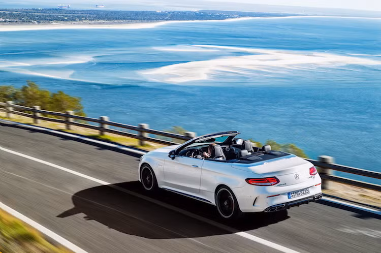 Hiện tại, hãng xe Mercedes-Benz đã bắt đầu bán ra các phiên bản C63 AMG mui trần tại một số thị trường châu Âu. Tại Đức, giá bán cho bản C63 và C63 S Cabriolet lần lượt là 83.419 và 91.689 Euro.