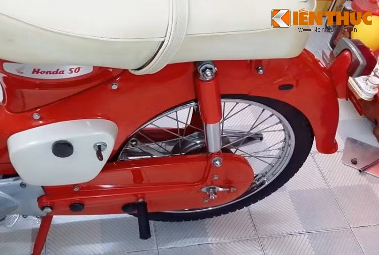 Ở Việt Nam, những chiếc Super Cub cùng các thế hệ sau của nó có mặt ở khắp mọi nẻo đường Đất nước, tuy nhiên thế hệ Super Cub đầu tiên vẫn là "hàng hiếm" do có tuổi đời lên tới hơn 50 năm. Phần lớn trong số những chiếc Super Cub C100 được nhập vào Việt Nam trước đây nay đã trở thành "sắt vụn" hay được người dân độ chế không còn nguyên bản.