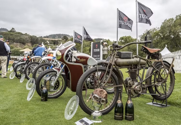 Đa số những mẫu xe độ tại Quail Gathering 2016 đều mang phong cách cổ điển, nhưng một số chiếc đã được độ đầy phá cách, và thậm chí sử dụng những vật liệu đắt tiền như sợi carbon... Sau đây là những mẫu xe độ nổi bật tại lễ hội năm nay.