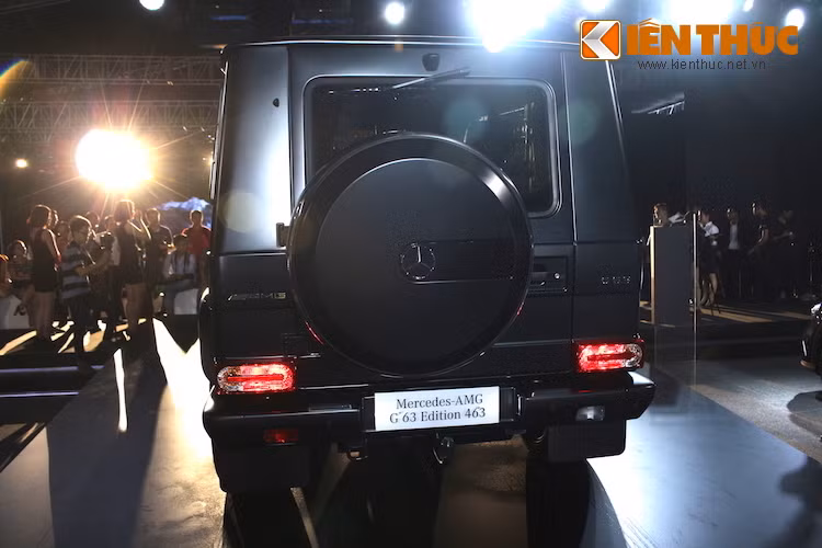 Giá bán của G63 AMG Edition 463 chưa được Mercedes tiết lộ, tuy nhiên xét tới việc một chiếc G63 AMG thường phân phối chính hãng ở Việt Nam đã có giá lên tới 8 tỷ đồng, chắc chắn chiếc xe sẽ không thể rẻ hơn con số này. Với động cơ 5.5l, G63 AMG Edition 463 cũng sẽ trở thành một "nạn nhân" của cách tính thuế tiêu thụ đặc biệt dựa trên dung tích chuẩn bị được áp dụng từ 1/7 tới.
