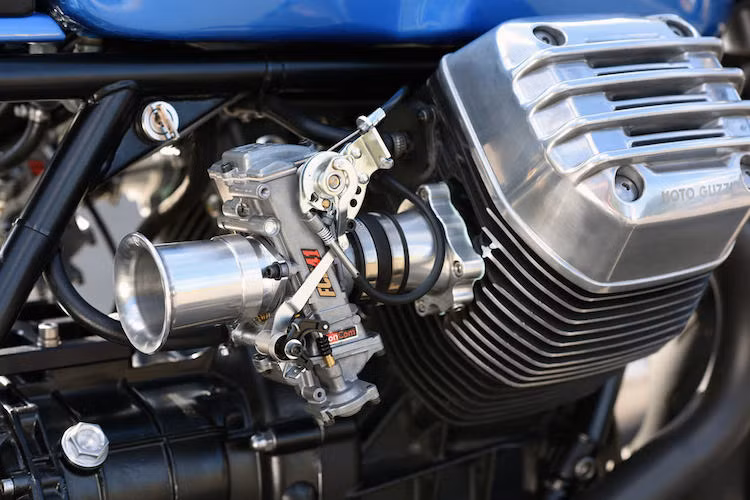 Động cơ của Ristretto vốn được lấy từ một chiếc Moto Guzzi Griso 1200 cc, nhưng đã được nâng cấp lên 1400 cc nhờ sử dụng nòng xi-lanh và piston từ dòng California, kèm theo chế hòa khí Keihin FCR họng 41 mm và cam độ. Những nâng cấp này khiến chiếc xe đạt công suất lên tới 130 mã lực/151,8 Nm - lớn hơn khá nhiều so với mức 96 mã lực/120 Nm của một chiếc California nguyên bản.