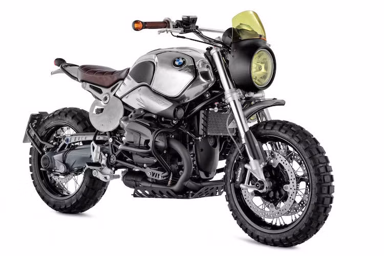 Nhằm vào những khách hàng thích "độ chế" môtô, phiên bản này được BMW coi như một "trang giấy trắng" để người dùng có thể thỏa sức độ lại. Bên cạnh việc bán xe, BMW cùng các hãng phụ tùng độ như Wunderlich hay Roland Sands Design sẽ "chung tay" tạo ra hàng loạt phụ kiện độc đáo cho chiếc xe.