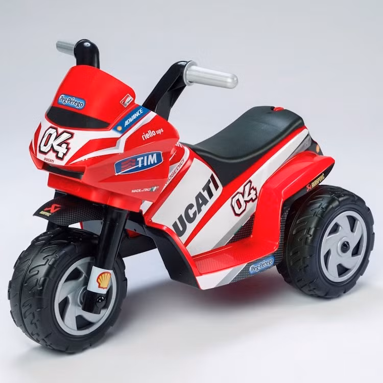 Bộ sưu tập môtô đồ chơi Ducati mới nhất ddược hãng xe này cho ra mắt bao gồm tổng cộng 4 mẫu xe khác nhau, tất cả đều được trang bị động cơ điện và phù hợp cho trẻ từ 1 tuổi trở lên.