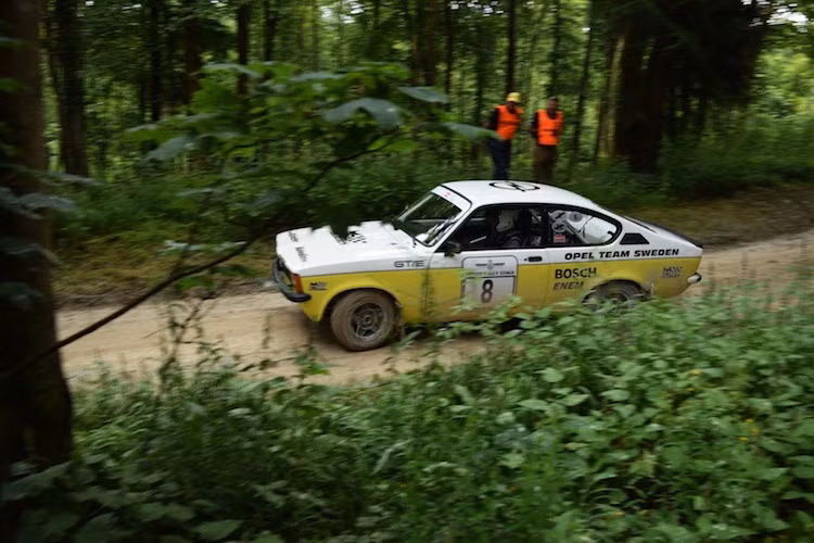 Đối với những vị khách tham gia lễ hội Goodwood 2016, chặng đua này là nơi để họ có thể thư giãn, thoát khỏi đám đông vây quanh những siêu xe triệu đô ở xung quanh khu trưng bày chính.