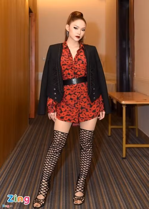 Minh Hằng giữ im lặng trước lời tố của Travis Nguyễn. Sau đó, cả hai không còn hợp tác. Ảnh: Zing