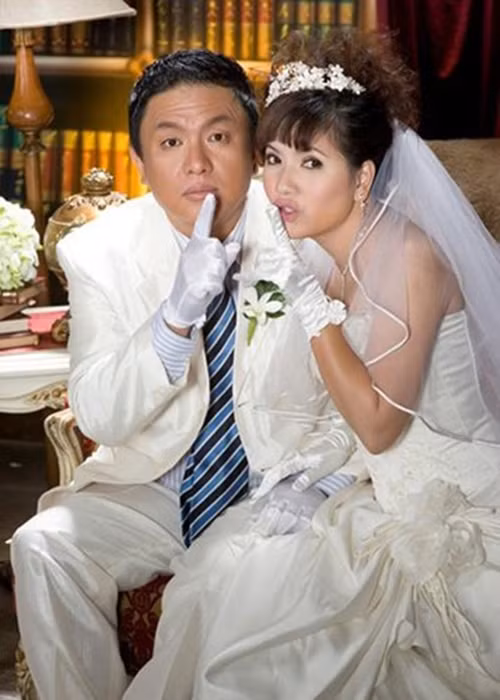 Sau đám cưới, Ngọc Trinh thường xuyên được ông xã người Hàn Quốc tháp tùng tham gia các sự kiện. Ảnh: Ngày nay