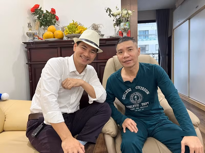 Trên trang cá nhân, Công Lý khoe ảnh hội ngộ Xuân Bắc. Cả hai vốn là đồng nghiệp thân thiết. Ảnh: FBNV