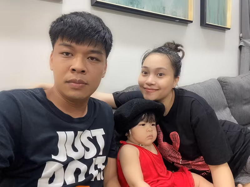 Tổ ấm của nam diễn viên đóng Táo Quân 2022 thêm viên mãn khi vợ chồng anh chào đón con gái đầu lòng năm 2020.