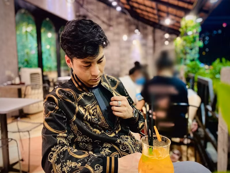 Phi Hùng lẫn Lâm Khánh Chi chưa chia sẻ lý do hôn nhân tan vỡ.