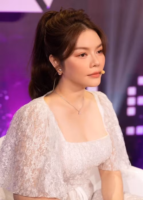 Khi công an đến, Lý Nhã Kỳ dần tỉnh lại và thấy mình may mắn vì không bị thương tích gì cả.