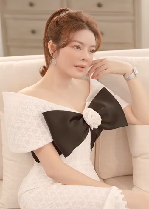 Ly Nha Ky len tieng khi duoc vo Minh Tiep nhac den