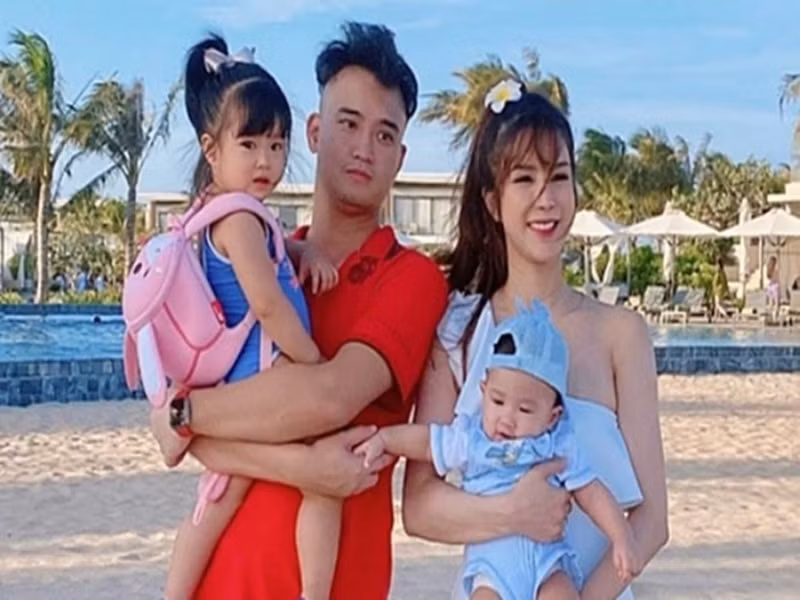 Đức Phạm ngày càng ít xuất hiện bên vợ con. Ảnh: FB Diệp Lâm Anh