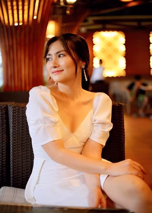 Ngọc Lan có stylist riêng lựa chọn trang phục. Nhờ vậy, gu thời trang của cô ngày càng tinh tế. Ảnh: Dân Việt