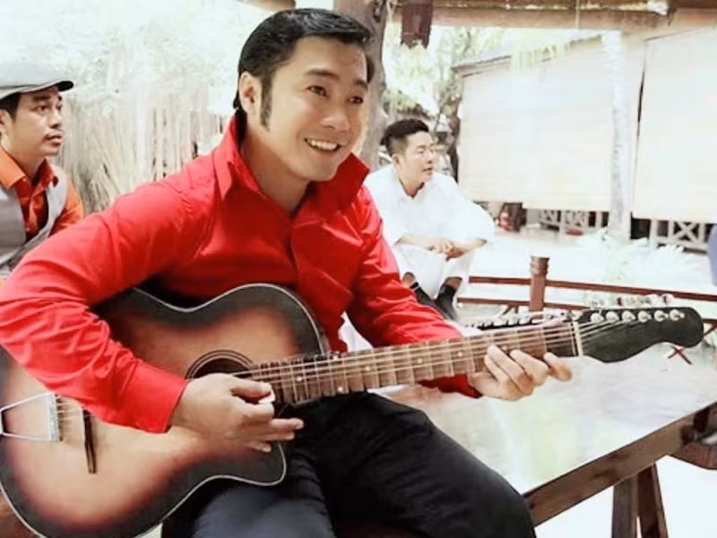 Những năm trở lại đây, Lý Hùng tập trung tham gia gameshow và ca hát. Ảnh: FB Lý Hùng