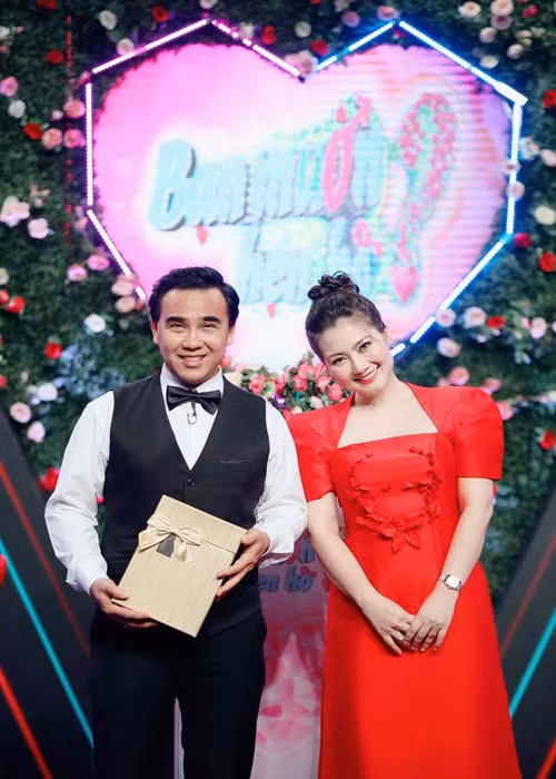 Sau khi chia tay Thanh Bình, Ngọc Lan dành nhiều thời gian hơn cho công việc. Nữ diễn viên xuất hiện trong các chương trình truyền hình, tham gia các sự kiện giải trí, đóng phim.